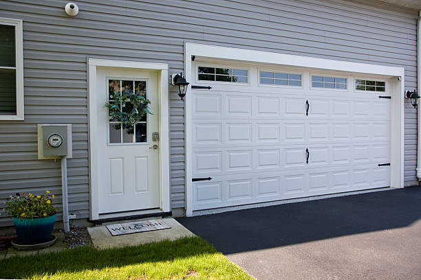 24/7 Emergency Garage Door Panel Replacement experts in Fairlawn, VA